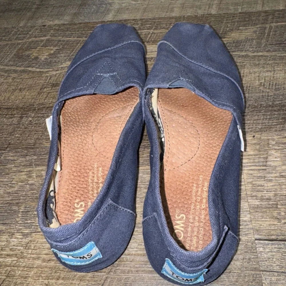 TOMS Alpargata Womens Size 7 Navy Blue Canvas Slip On Shoes Classic Espadrille